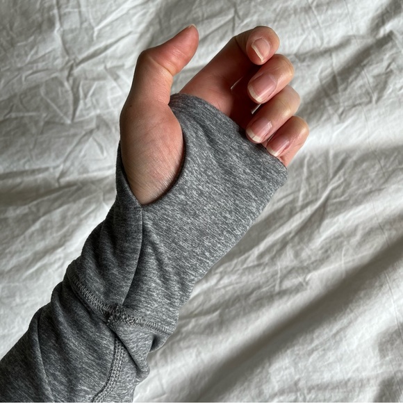 Lululemon Rulu turtleneck top, Size 2 - Picture 7 of 7